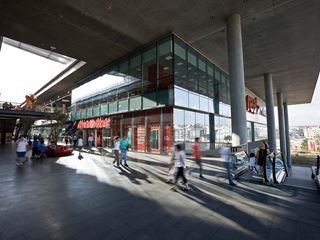 Meydan Merter Shopping Centre İstanbul walkway