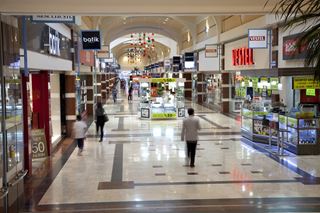 M1 Konya Shopping Centre interior mall corridor